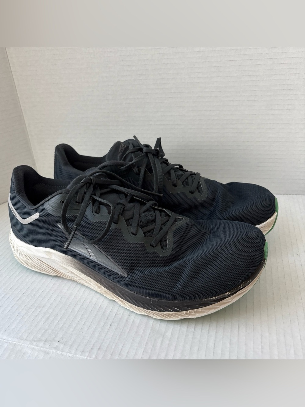 Altra Men's Black/Green Mesh Lace-Up Low Top sz 12 Sneakers AL0A7R6Y000 Rivera 3